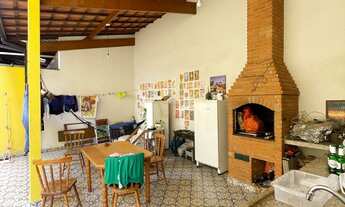 Imagem 2: 4 dormitórios, 4 suíte, 5 banheiro, 2 vagas na garagem, 236M² de Área Construída