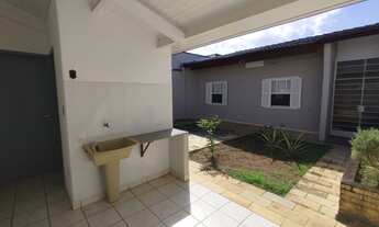 Imagem 5: 2 dormitórios, 1 banheiros, 2 vagas na garagem, 105M² de Área Construída, 200M² de Área To