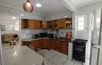 Imagem 4: 2 dormitórios, 1 banheiros, 2 vagas na garagem, 105M² de Área Construída, 200M² de Área To