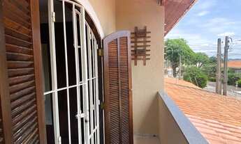 Imagem 2: 3 dormitórios, 1 suítes, 2 banheiro, 2 vagas na garagem, 123M² de Área Construída