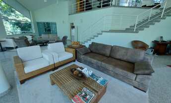 Imagem: 4 dormitórios, 4 suíte, 8 banheiro, 16