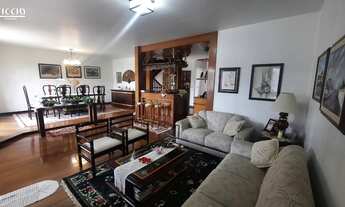 Imagem 2: 4 dormitórios, 3 suíte, 5 banheiro, 2 vagas na garagem, 260M² de Área Construída