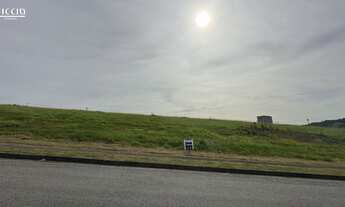 Imagem: 790M² de Área Construída, 790M² de Área