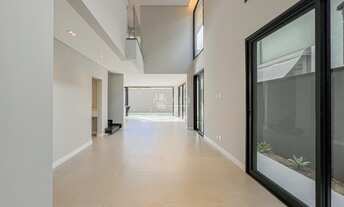 Imagem 4: 4 dormitórios, 4 suíte, 6 banheiro, 4 vagas na garagem, 244M² de Área Construída