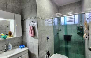 Imagem 5: 3 dormitórios, 1 suítes, 2 banheiro, 3 vagas na garagem, 199M² de Área Construída