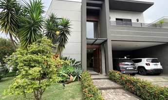 Imagem: 3 dormitórios, 1 suítes, 4 banheiro, 4