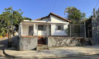 Imagem: 3 dormitórios, 2 banheiro, 2 vagas na garagem