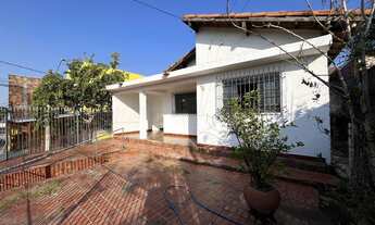 Imagem 2: 3 dormitórios, 2 banheiro, 2 vagas na garagem, 171M² de Área Construída, 263M² de Área Tot