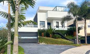 Imagem 5: 4 dormitórios, 4 suíte, 6 banheiro, 2 vagas na garagem, 330M² de Área Construída