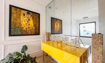 Imagem 2: 4 dormitórios, 4 suíte, 6 banheiro, 2 vagas na garagem, 330M² de Área Construída