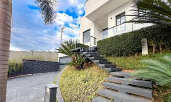 Imagem 6: 4 dormitórios, 4 suíte, 6 banheiro, 2 vagas na garagem, 330M² de Área Construída