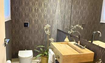 Imagem 6: 4 dormitórios, 4 suíte, 5 banheiro, 2 vagas na garagem, 284M² de Área Construída