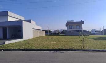 Imagem: 250M² de Área Construída, 250M² de Área