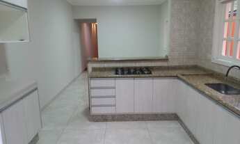 Imagem: 3 dormitórios, 1 suítes, 3 banheiro, 2