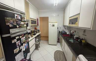 Imagem 4: 3 dormitórios, 1 suítes, 2 banheiro, 2 vagas na garagem, 83M² de Área Construída