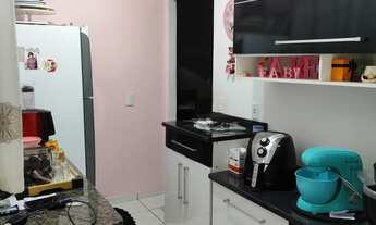 Imagem 4: 3 dormitórios, 1 suítes, 2 banheiro, 2 vagas na garagem, 70M² de Área Construída