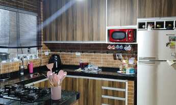 Imagem 3: 3 dormitórios, 1 suítes, 2 banheiro, 2 vagas na garagem, 70M² de Área Construída