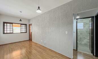 Imagem 5: 2 dormitórios, 2 banheiro, 2 vagas na garagem, 120M² de Área Construída, 140M² de Área Tot