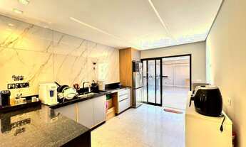 Imagem 5: 3 dormitórios, 1 suítes, 3 banheiro, 3 vagas na garagem, 100M² de Área Construída