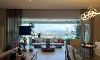 Imagem: 4 dormitórios, 4 suíte, 5 banheiro, 2