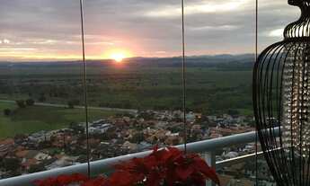 Imagem 4: 4 dormitórios, 4 suíte, 5 banheiro, 2 vagas na garagem, 259M² de Área Construída