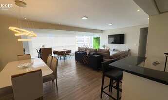 Imagem 2: 3 dormitórios, 3 suíte, 5 banheiro, 3 vagas na garagem, 131M² de Área Construída