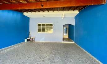 Imagem: 4 dormitórios, 3 banheiro, 2 vagas na garagem