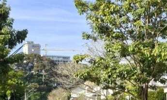 Imagem: 556M² de Área Construída, 556M² de Área