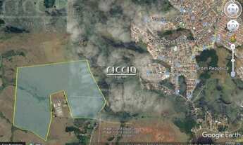 Imagem 2: 925356M² de Área Construída, 925356M² de Área Total