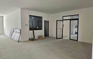 Imagem 3: 3 dormitórios, 1 suítes, 2 banheiro, 2 vagas na garagem, 92M² de Área Construída