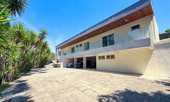 Imagem 2: 4 dormitórios, 2 suíte, 4 banheiro, 6 vagas na garagem, 550M² de Área Construída