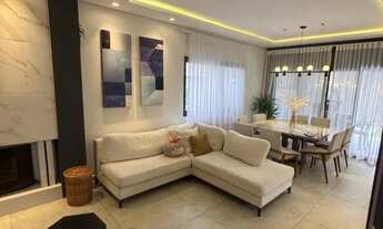 Imagem: 4 dormitórios, 4 suíte, 6 banheiro, 2