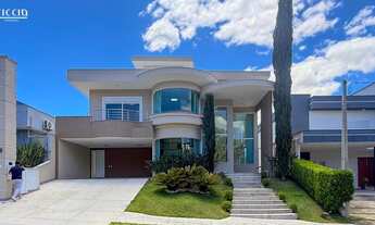 Imagem: 4 dormitórios, 4 suíte, 6 banheiro, 4