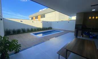 Imagem: 4 dormitórios, 4 suíte, 5 banheiro, 2