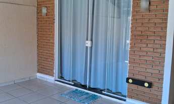 Imagem 2: 2 dormitórios, 1 suítes, 2 banheiro, 2 vagas na garagem, 60M² de Área Construída