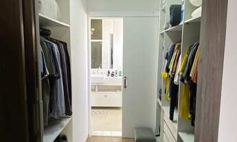 Imagem 5: 3 dormitórios, 3 suíte, 5 banheiro, 2 vagas na garagem, 329M² de Área Construída