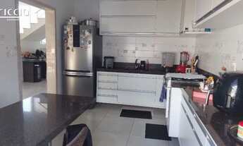 Imagem 5: 3 dormitórios, 3 suíte, 4 banheiro, 2 vagas na garagem, 237M² de Área Construída