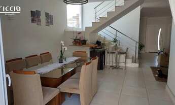 Imagem 4: 3 dormitórios, 3 suíte, 4 banheiro, 2 vagas na garagem, 237M² de Área Construída