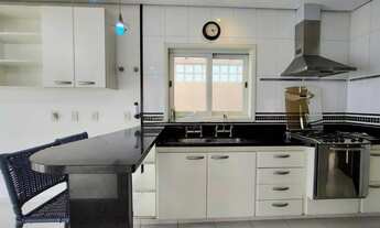 Imagem 7: 3 dormitórios, 1 suítes, 5 banheiro, 5 vagas na garagem, 303M² de Área Construída