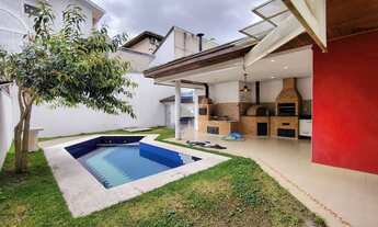 Imagem 2: 3 dormitórios, 1 suítes, 5 banheiro, 5 vagas na garagem, 303M² de Área Construída