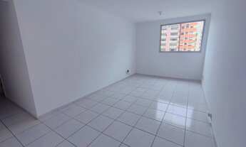 Imagem: 3 dormitórios, 2 banheiro, 1 vaga na garagem