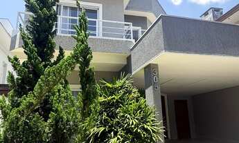 Imagem 3: 4 dormitórios, 3 suíte, 4 banheiro, 2 vagas na garagem, 215M² de Área Construída