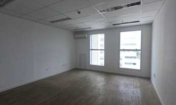 Imagem: 4 vagas na garagem, 152M² de Área Construída