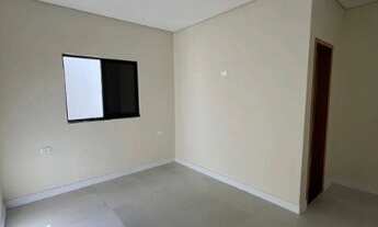 Imagem 2: 3 dormitórios, 1 suítes, 2 banheiro, 2 vagas na garagem, 90M² de Área Construída