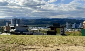 Imagem 4: 333M² de Área Construída, 333M² de Área Total