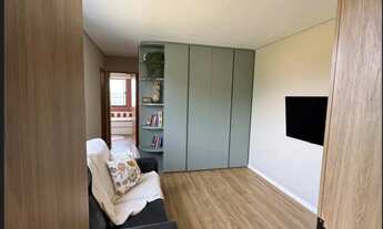 Imagem 2: 3 dormitórios, 1 suítes, 4 banheiro, 2 vagas na garagem, 215M² de Área Construída