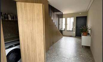 Imagem 5: 3 dormitórios, 1 suítes, 4 banheiro, 2 vagas na garagem, 215M² de Área Construída