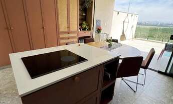 Imagem 6: 3 dormitórios, 1 suítes, 4 banheiro, 2 vagas na garagem, 215M² de Área Construída