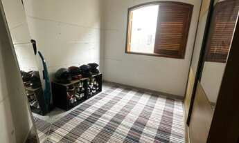 Imagem 5: 3 dormitórios, 1 suítes, 2 banheiro, 2 vagas na garagem, 180M² de Área Construída