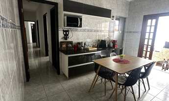 Imagem: 3 dormitórios, 1 suítes, 2 banheiro, 2